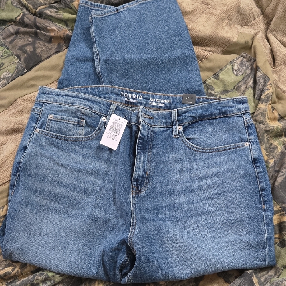 Torrid Classic Denim High-Rise Jeans - Picture 4 of 6